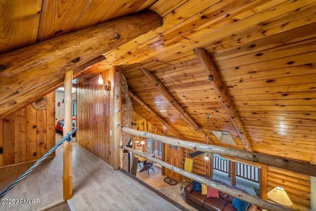 a view of entryway with a street