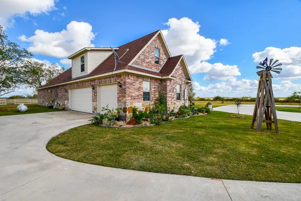 $1,275,000 | 1093 Sunderman Road, Eagle Lake, TX 77434