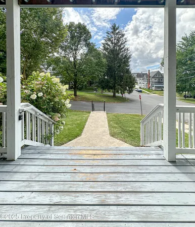 $1,750 | 1027 Woodlawn Street, Unit 2, Scranton, PA 18509