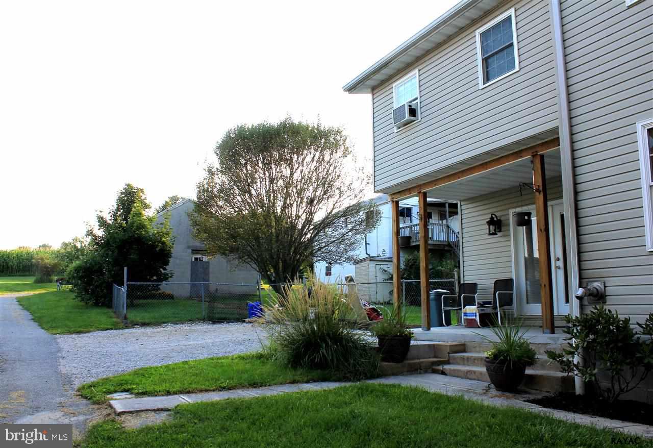 1262 Porters Road Spring Grove, PA 17362 - Photo 4 of 31 Gallery Image 4