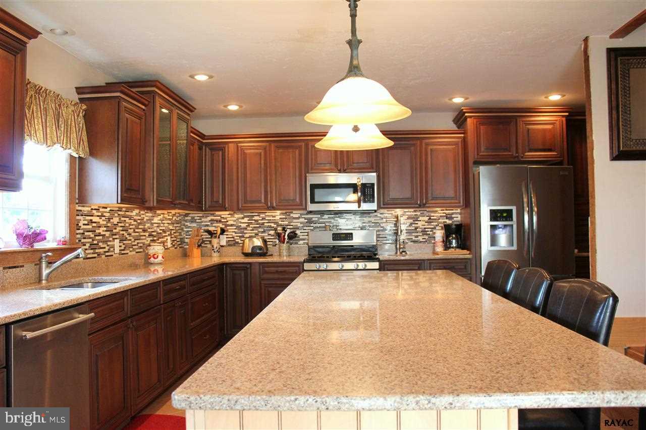 1262 Porters Road Spring Grove, PA 17362 - Photo 7 of 31 Gallery Image 7