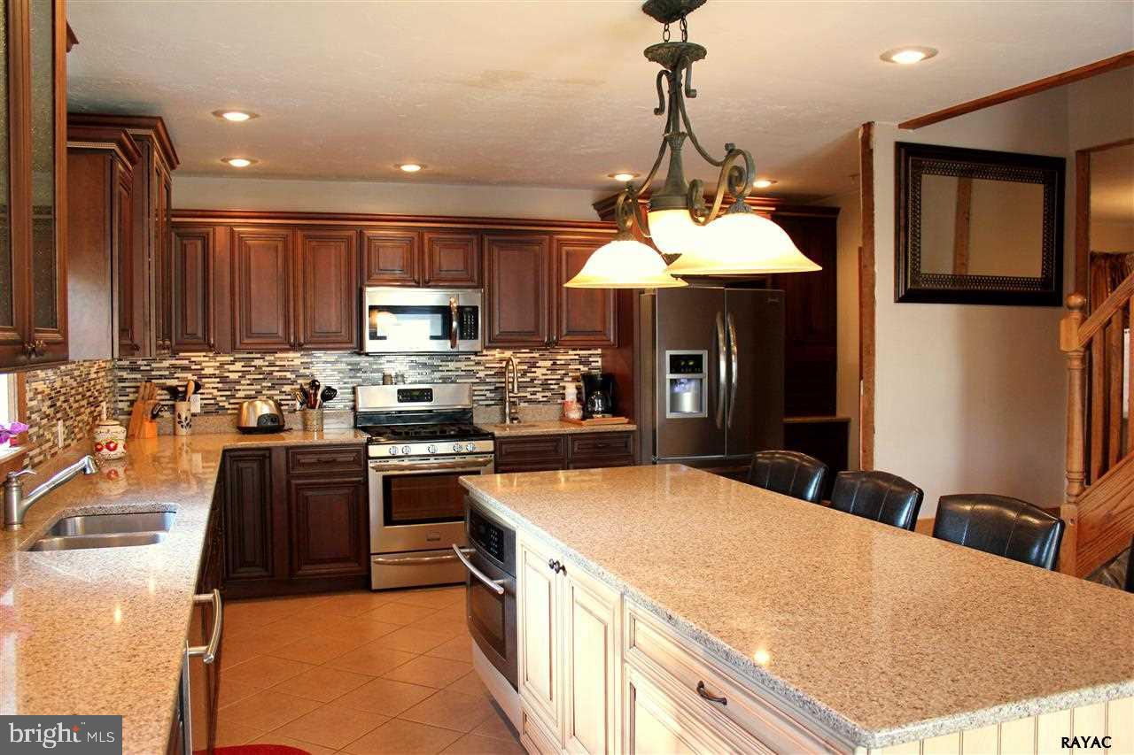1262 Porters Road Spring Grove, PA 17362 - Photo 8 of 31 Gallery Image 8