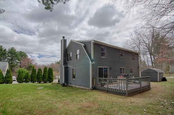 31 Andrews Farm Road Boxford, MA 01921 - Photo 2 of 27