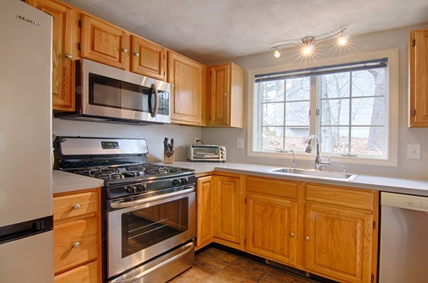 31 Andrews Farm Road Boxford, MA 01921 - Photo 8 of 27
