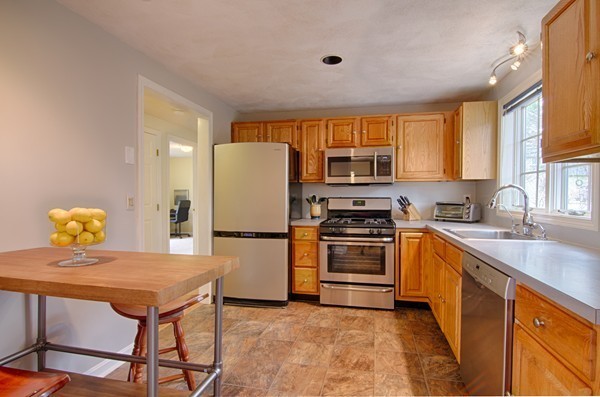 31 Andrews Farm Road Boxford, MA 01921 - Photo 9 of 27
