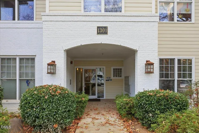 $284,900 | 1301 Durlain Drive, Unit 208, Raleigh, NC 27614