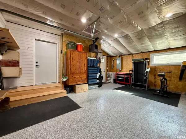 $319,900 | 1695 Jefferson Street, Galesburg, IL 61401