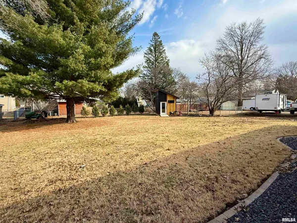 $319,900 | 1695 Jefferson Street, Galesburg, IL 61401