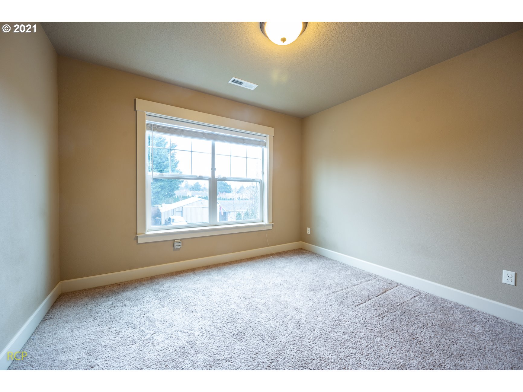 14687 South Thayer Road Oregon City, OR 97045 - Photo 6 of 19 Gallery Image 6
