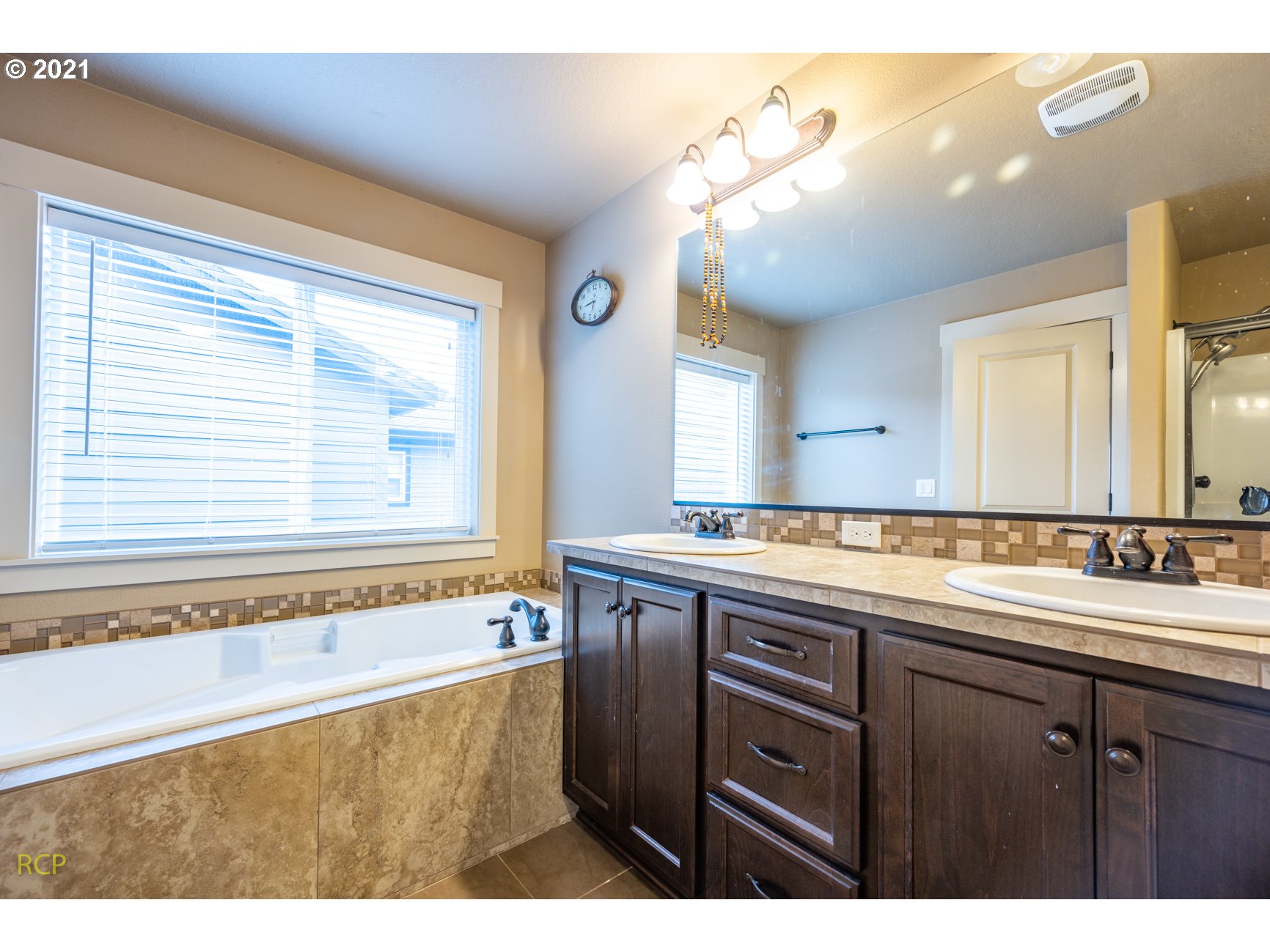 14687 South Thayer Road Oregon City, OR 97045 - Photo 10 of 19 Gallery Image 10