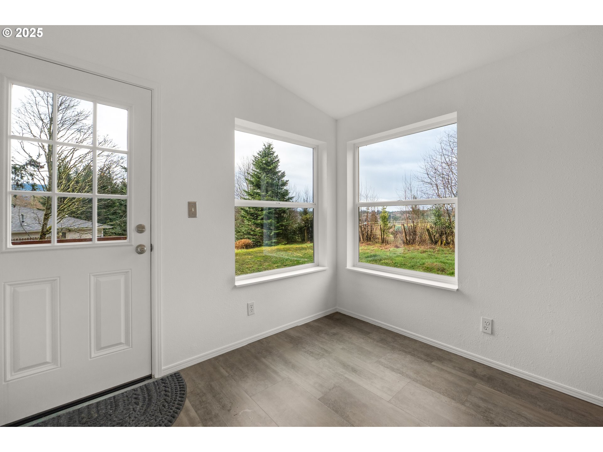 92976 Knappa Dock Road Astoria, OR 97103 - Photo 4 of 24 Gallery Image 4
