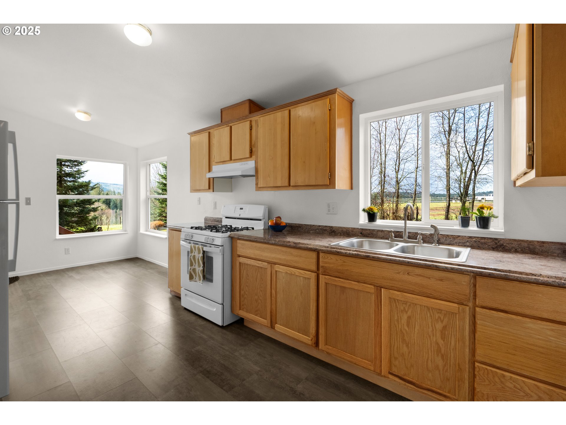 92976 Knappa Dock Road Astoria, OR 97103 - Photo 6 of 24 Gallery Image 6
