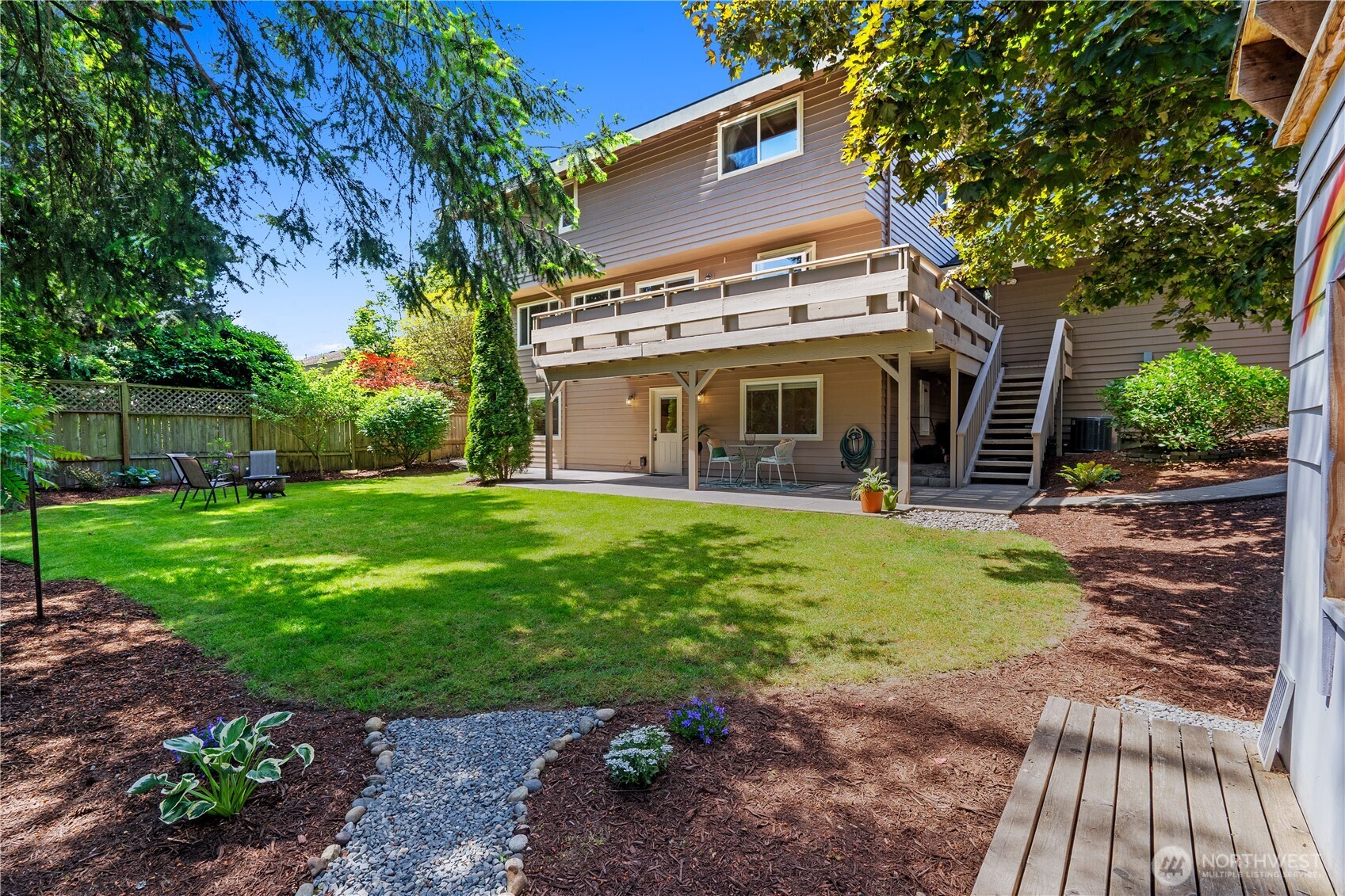 19218 91st Avenue Northeast Bothell, WA 98011 - Photo 3 of 40