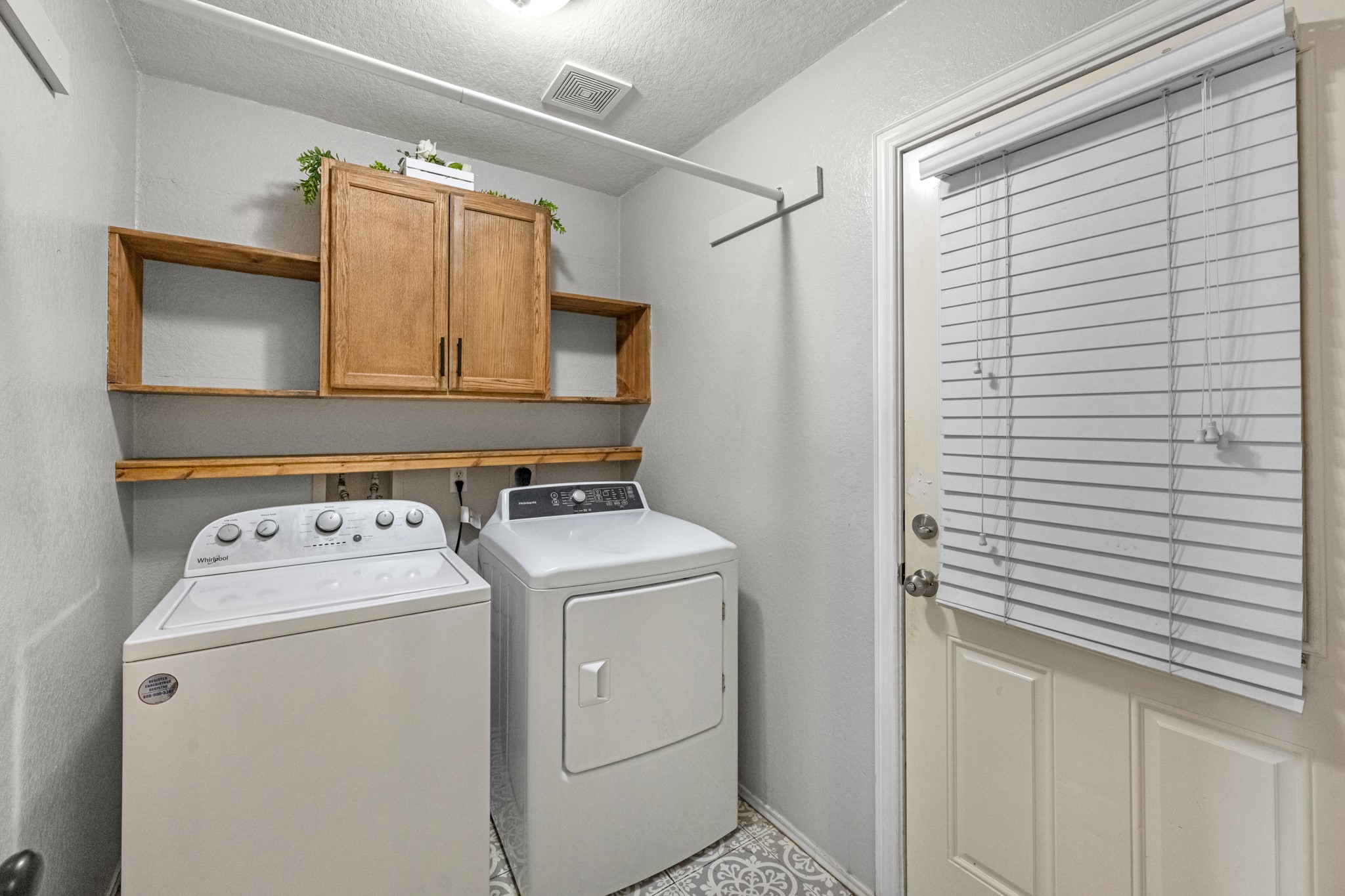 14610 Maisemore Road Houston, TX 77015 - Photo 28 of 32 Updated laundry room
