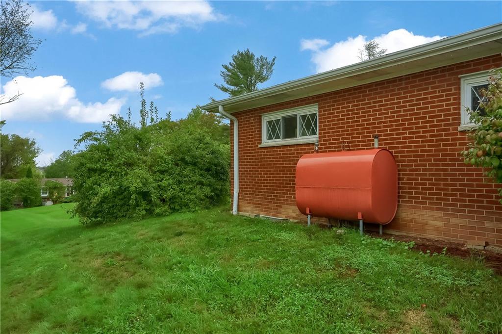 184 Florence Road New Brighton, PA 15066 - Photo 9 of 38 Gallery Image 9