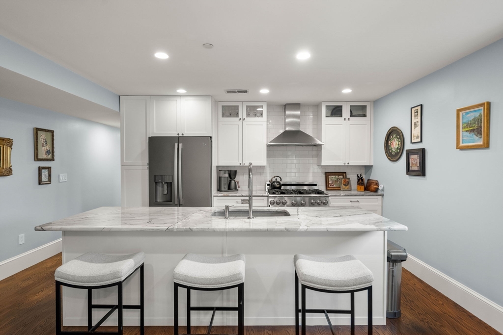 435 East 3rd Street, Unit 2 Boston, MA 02127 - Photo 9 of 26