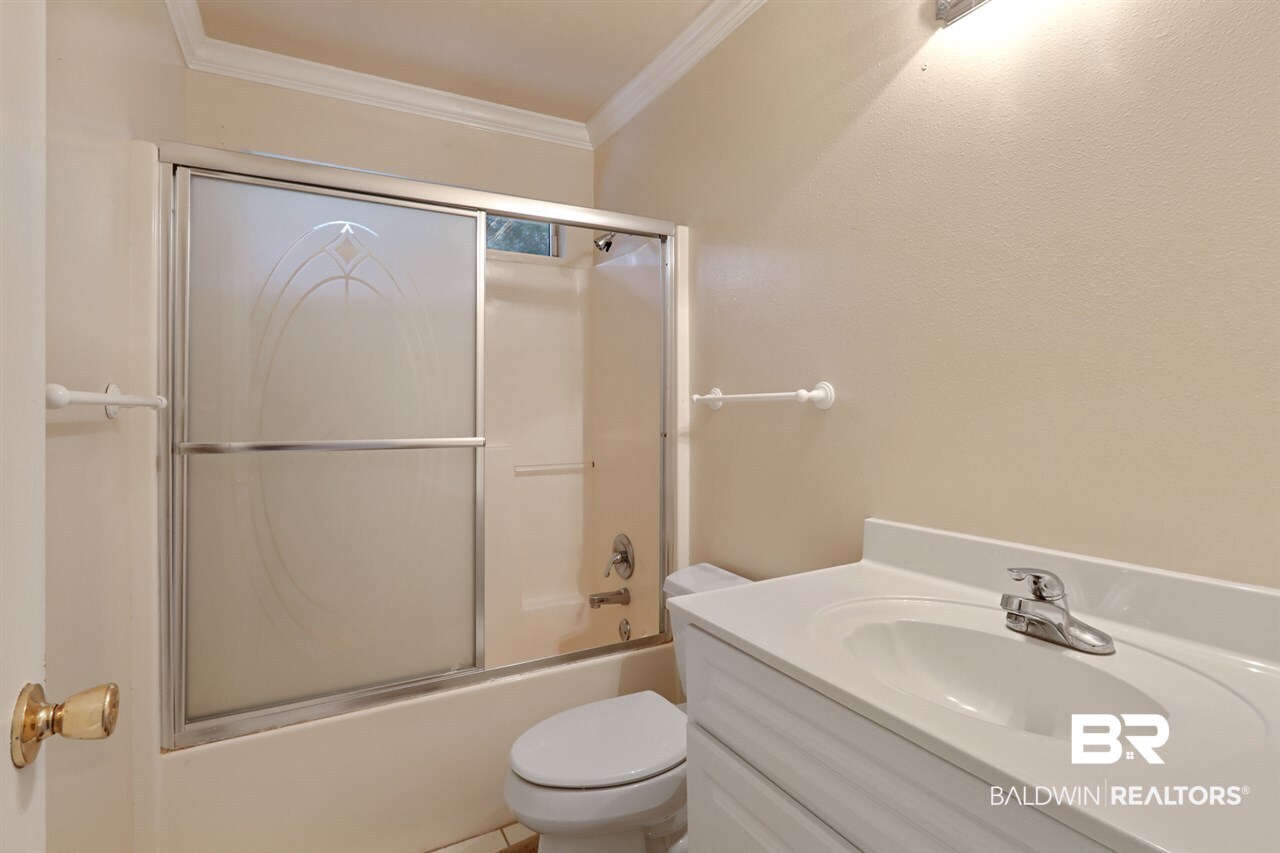 30460 Ono N Loop West Orange Beach, AL 36561 - Photo 10 of 17 Shared by bedrooms 2 & 3