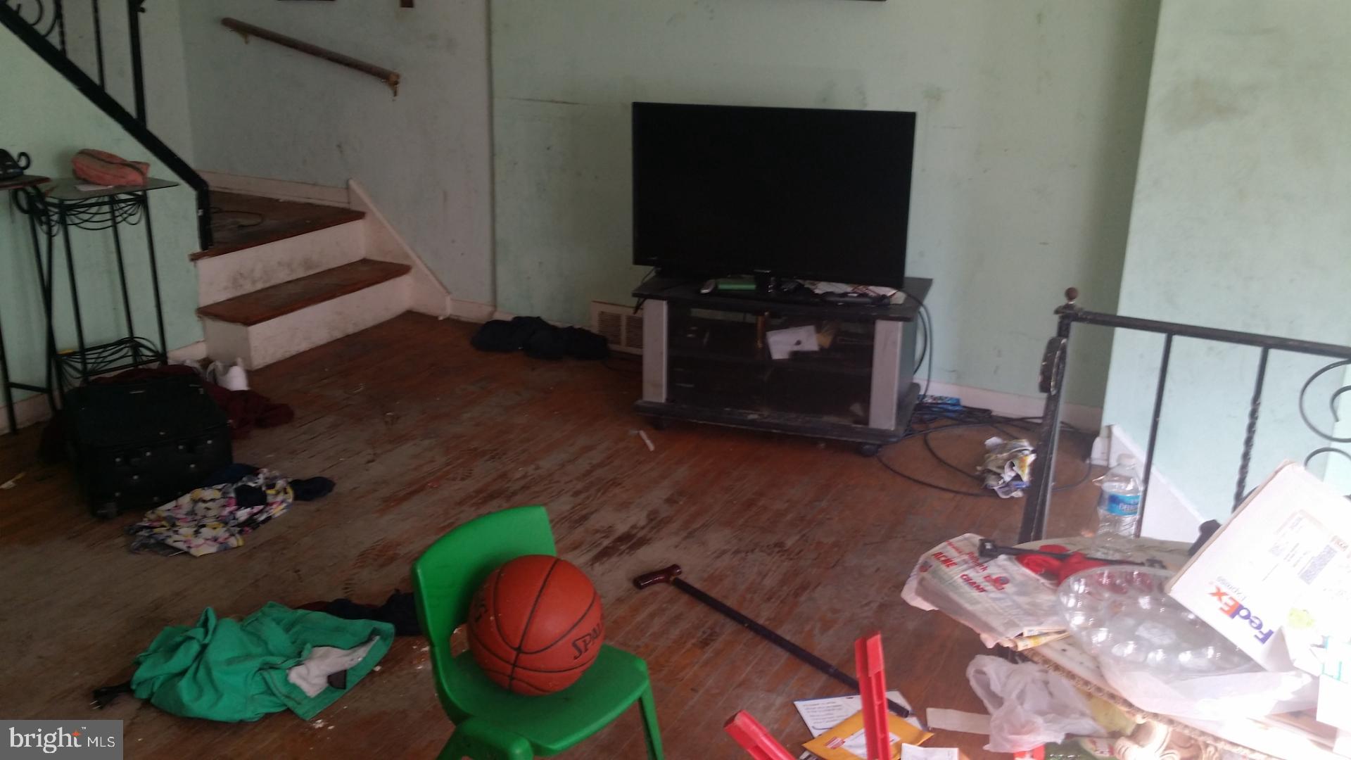 1102 Ward Street Chester, PA 19013 - Photo 11 of 27