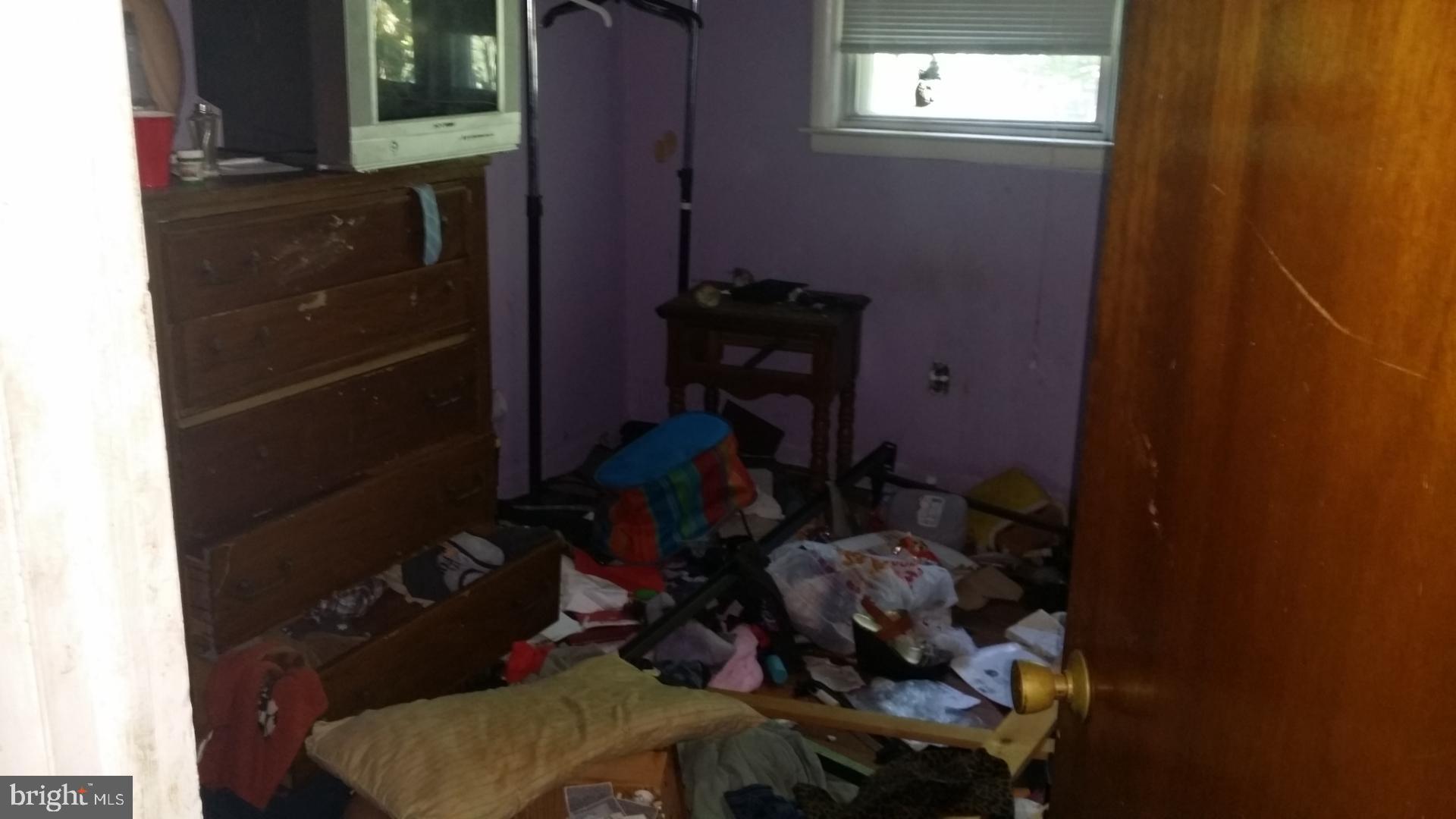 1102 Ward Street Chester, PA 19013 - Photo 13 of 27