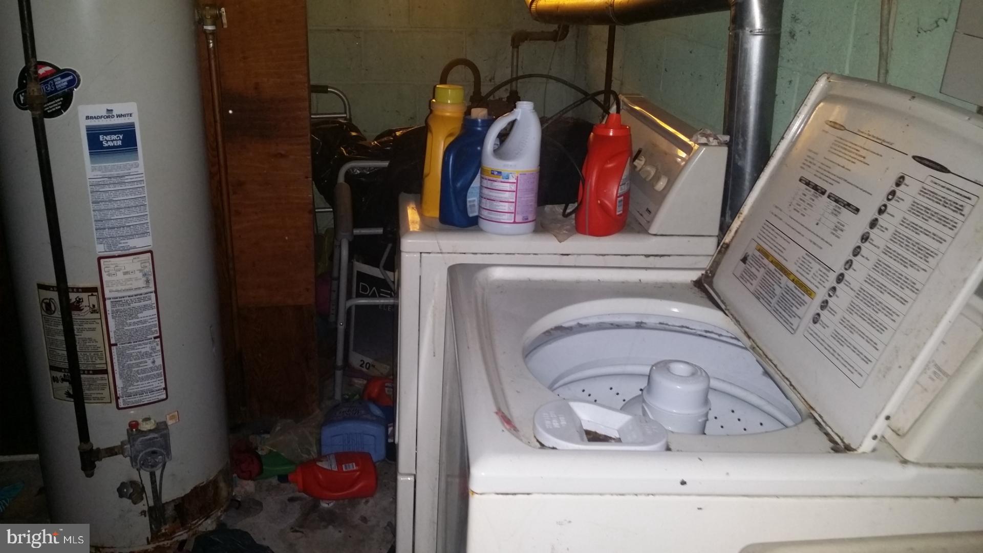 1102 Ward Street Chester, PA 19013 - Photo 4 of 27