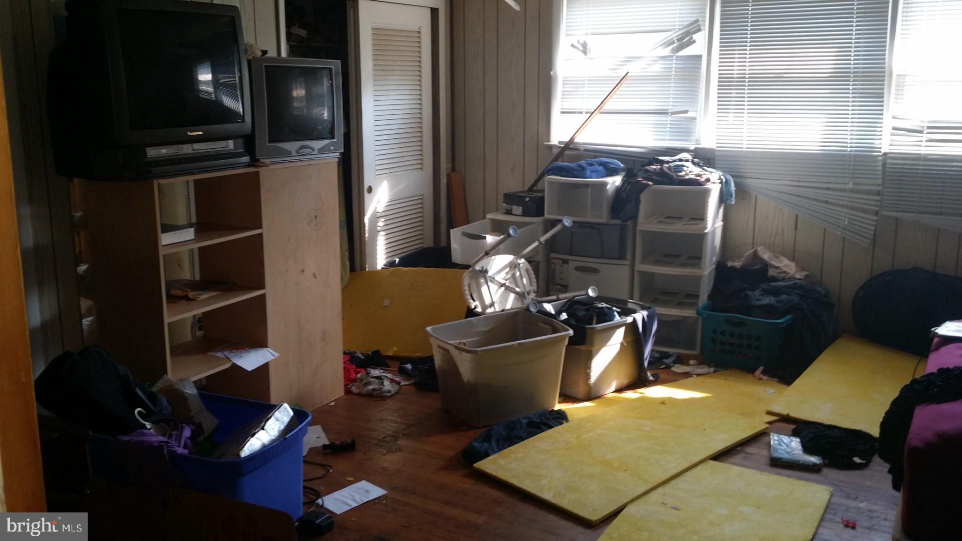 1102 Ward Street Chester, PA 19013 - Photo 8 of 27