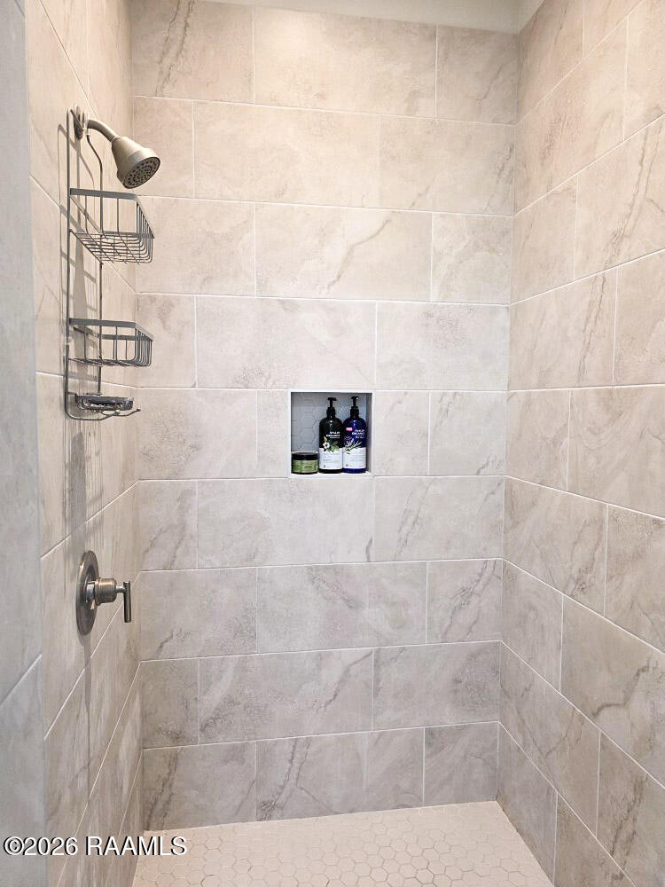 215 Timber Mill Street Lafayette, LA 70508 - Photo 15 of 31 Primary Shower