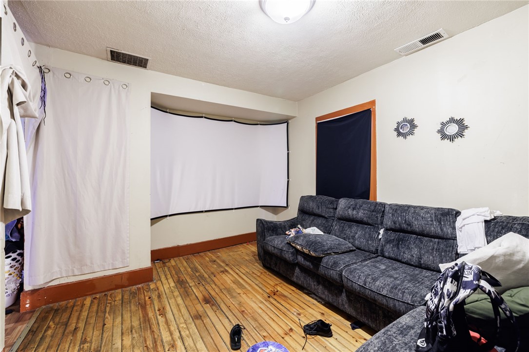 555 Garson Avenue Rochester, NY 14609 - Photo 18 of 23
