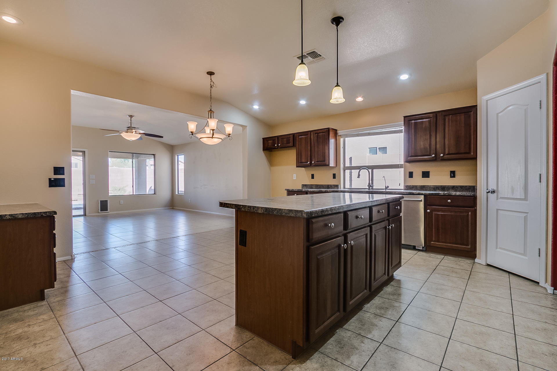 42628 West Venture Road Maricopa, AZ 85138 - Photo 14 of 23 Venture-25