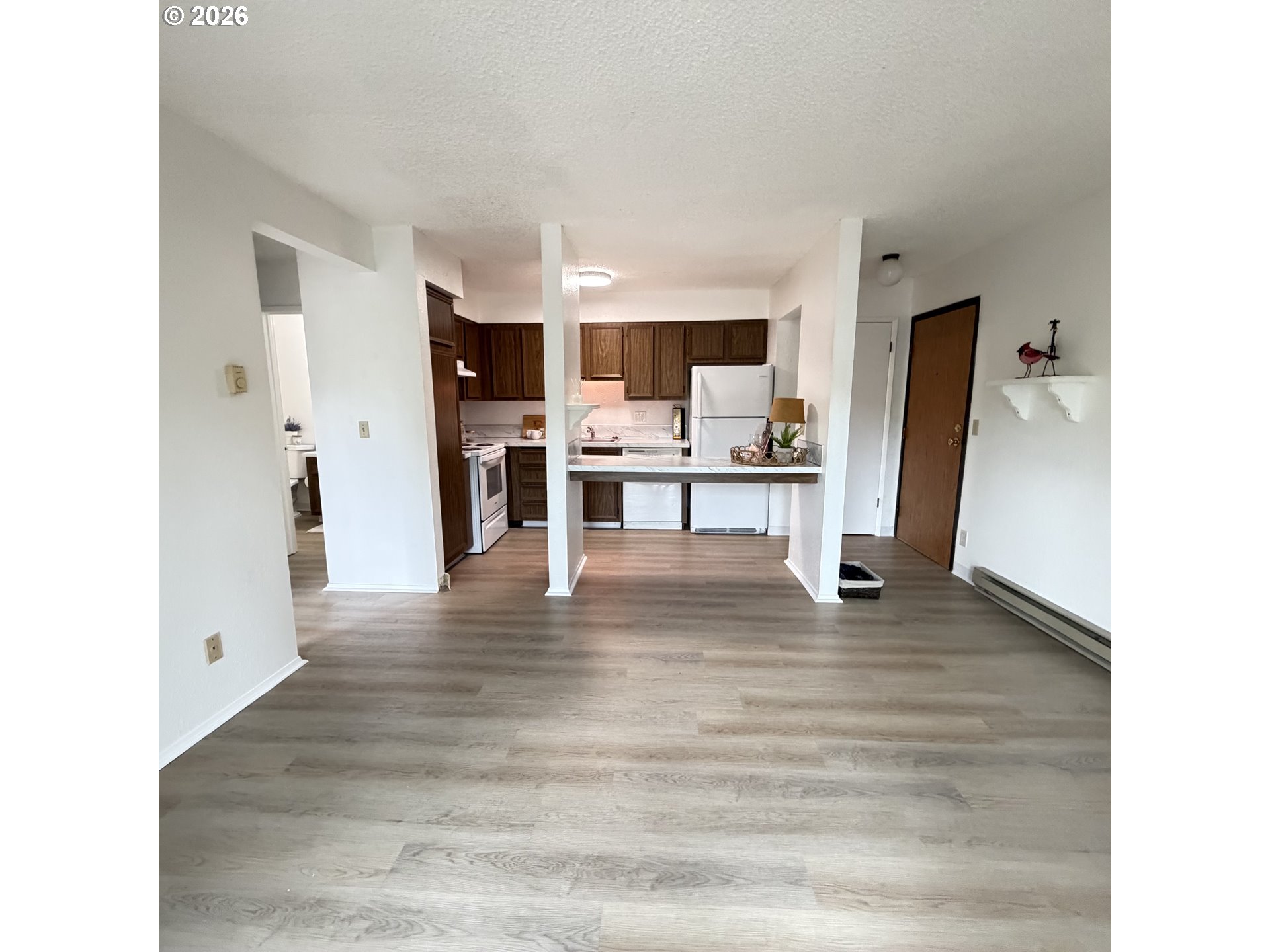 11040 Southwest Greenburg Road, Unit 206 Portland, OR 97223 - Photo 8 of 22 Living Room