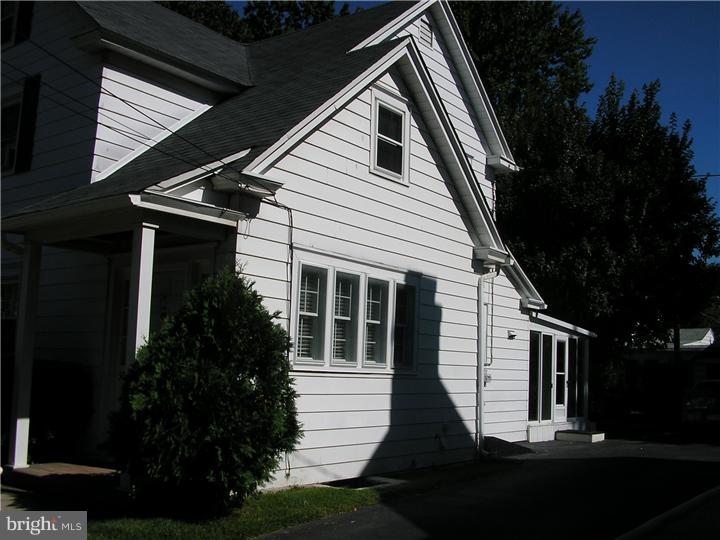 507 Tasker Street Ridley Park, PA 19078 - Photo 3 of 13 Gallery Image 3