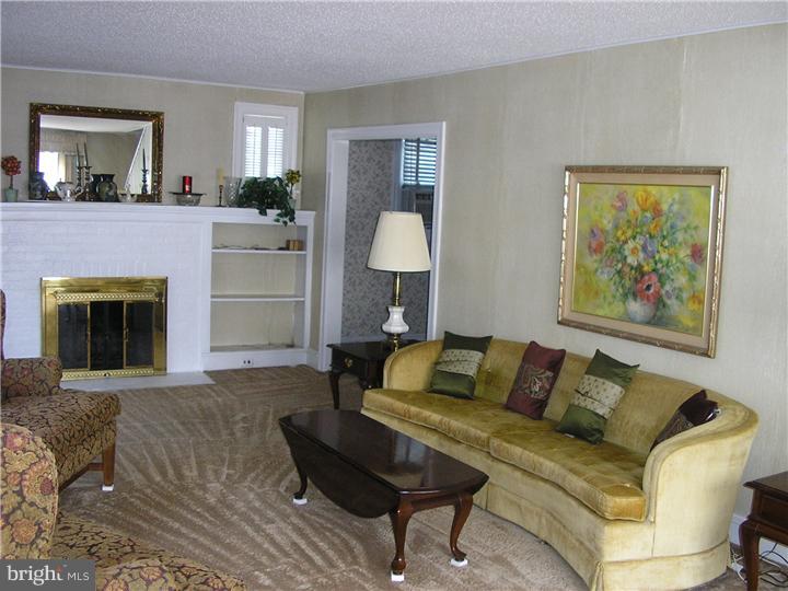 507 Tasker Street Ridley Park, PA 19078 - Photo 5 of 13 Gallery Image 5