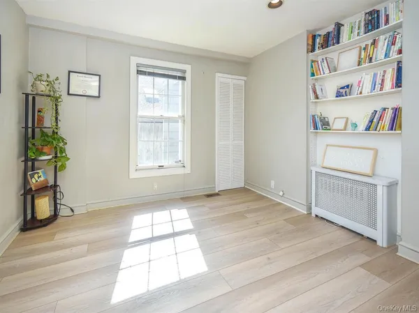 $4,300 | 20 Oldwood Road South, Unit 1, Port Washington, NY 11050