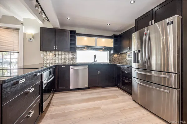 $4,300 | 20 Oldwood Road South, Unit 1, Port Washington, NY 11050