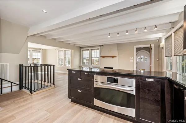 $4,300 | 20 Oldwood Road South, Unit 1, Port Washington, NY 11050