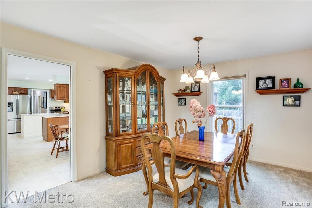 1452 Royal Crescent Street Rochester, MI 48306 - Photo 12 of 35 1452 Royal Crescent St-large-016-2-1452 Royal Crescent Street-1500x1000-72dpi.jpg