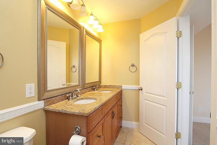 1500 Eaton Road Southeast, Unit 301 Washington, DC 20020 - Photo 14 of 16 Bath