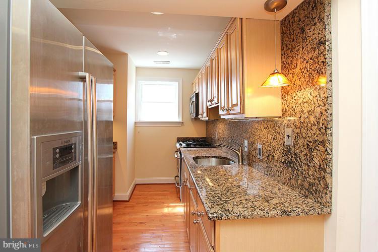 1500 Eaton Road Southeast, Unit 301 Washington, DC 20020 - Photo 8 of 16 Kitchen