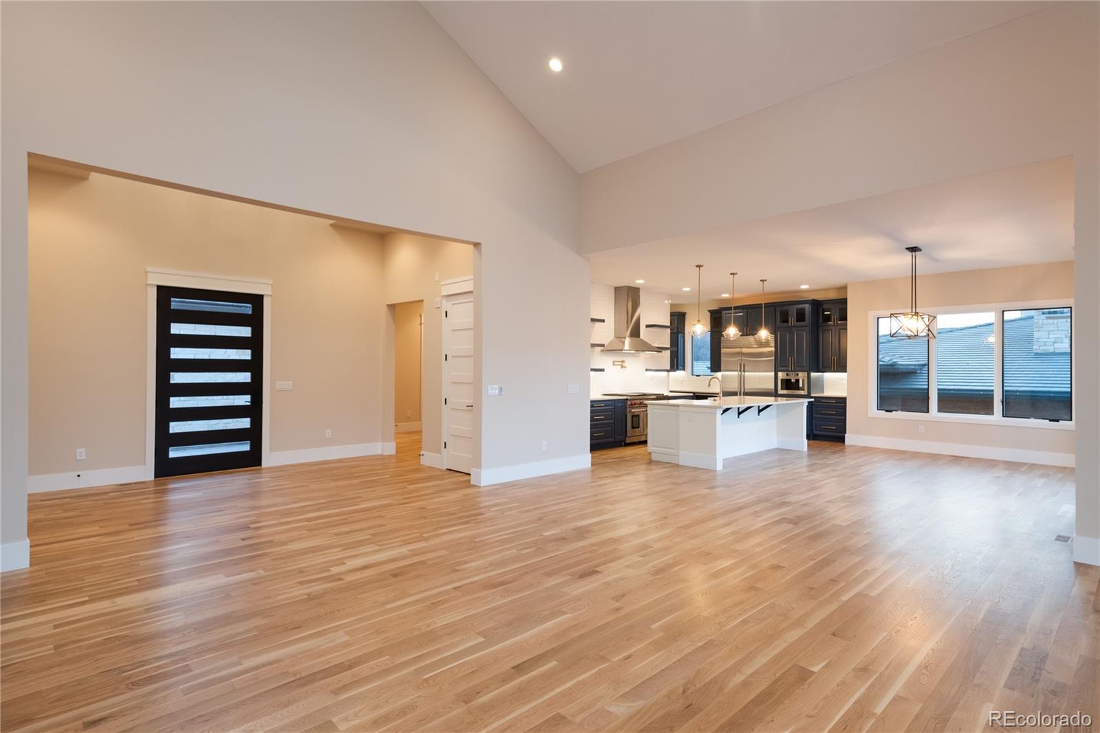 7876 Raphael Lane Littleton, CO 80125 - Photo 8 of 39 Gallery Image 8