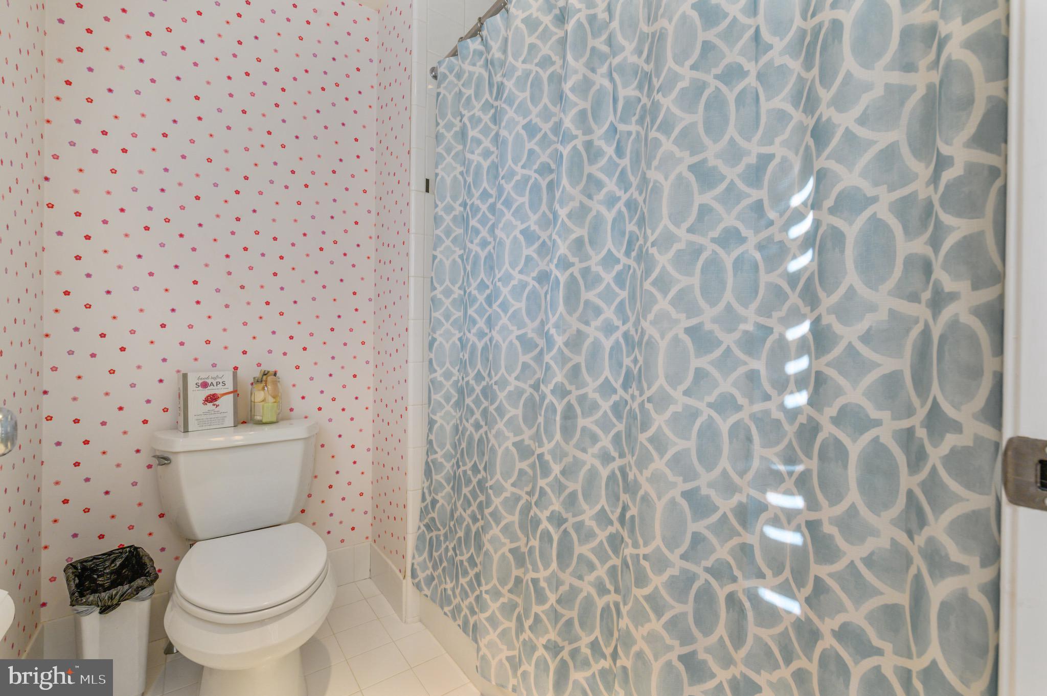 333 Exeter Road Devon, PA 19333 - Photo 27 of 39 Hall Bath with tub/shower