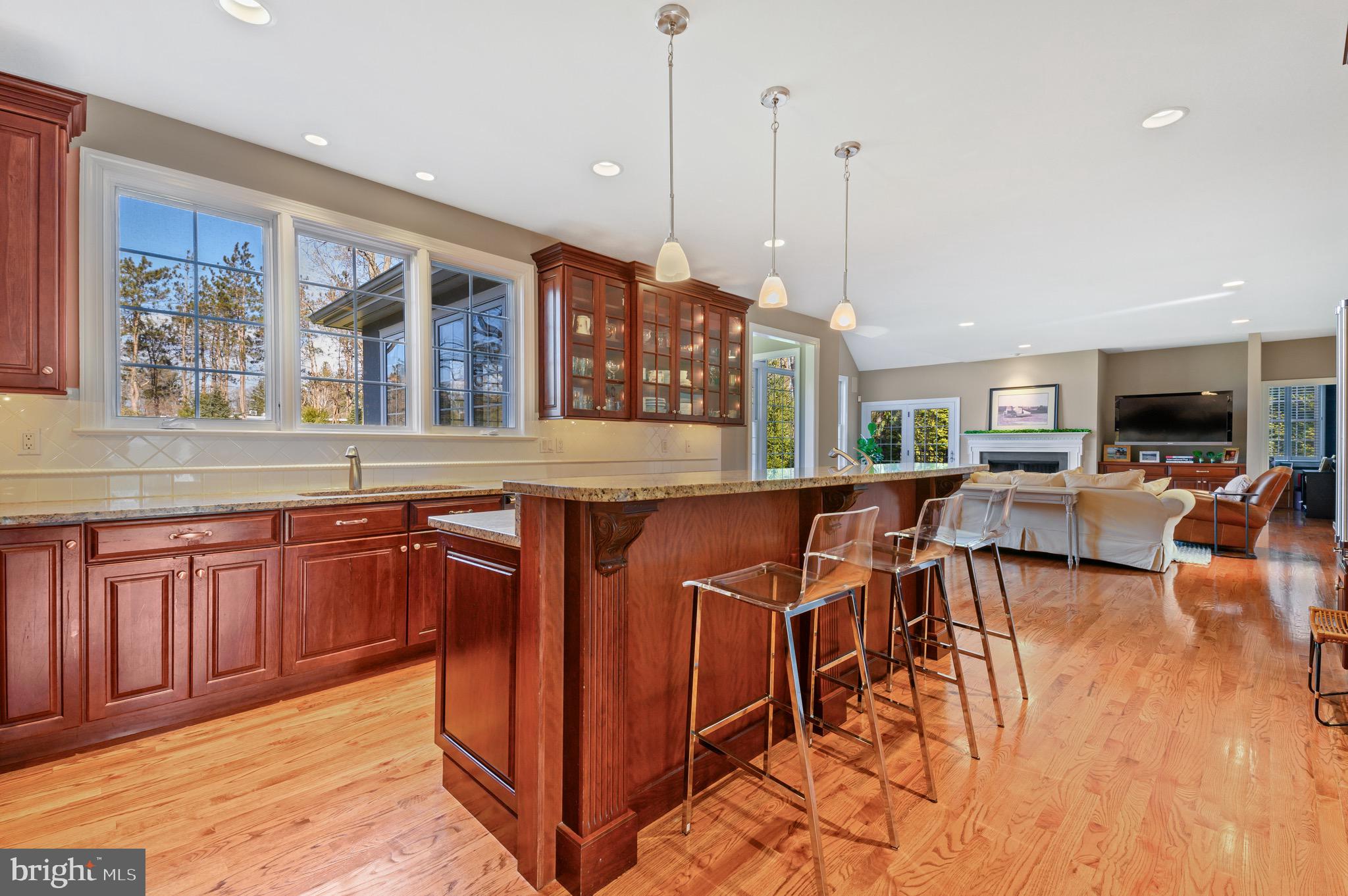 333 Exeter Road Devon, PA 19333 - Photo 10 of 39 Easy entertaining space