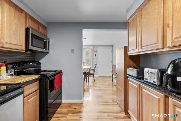 $415,000 | 15 Spread Oak Lane, Waterbury, CT 06704