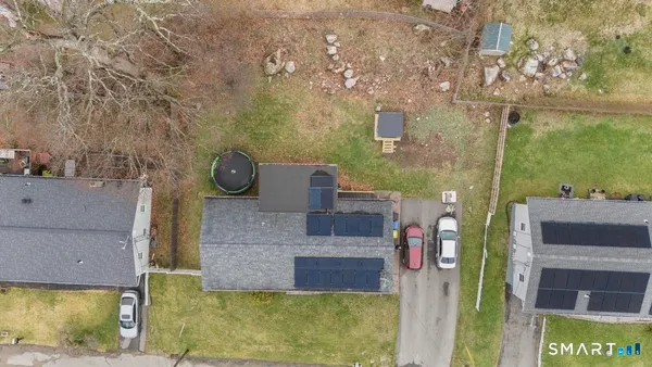 $415,000 | 15 Spread Oak Lane, Waterbury, CT 06704