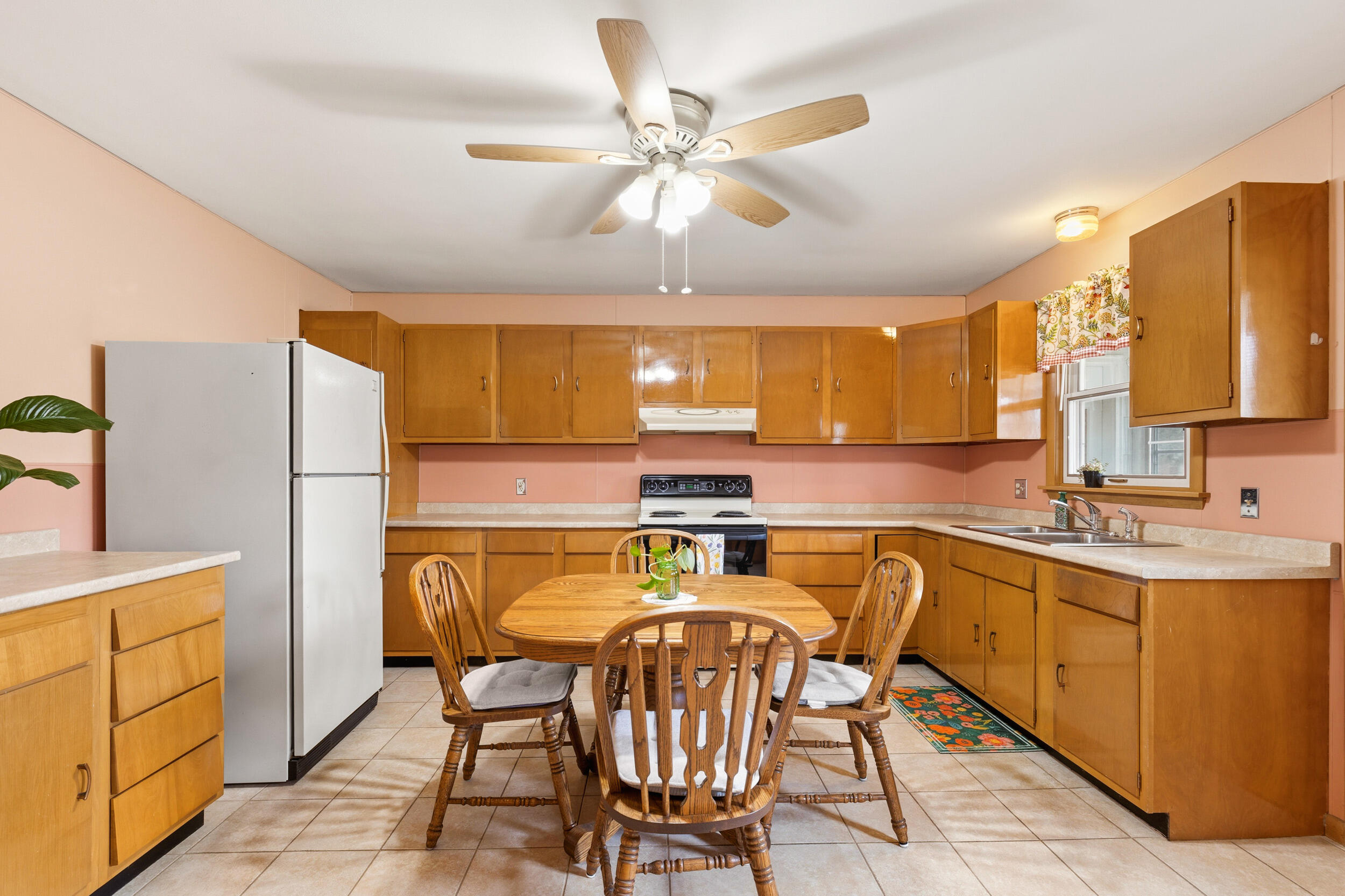 47 Stevens Street Lewiston, ME 04240 - Photo 10 of 29 47 stevens st lewiston_005