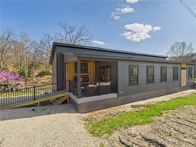 $249,500 | 100 Mayerling Drive, Laurie, MO 65037