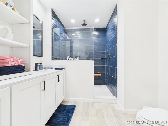 $249,500 | 100 Mayerling Drive, Laurie, MO 65037