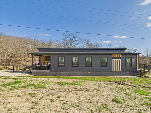 $249,500 | 100 Mayerling Drive, Laurie, MO 65037