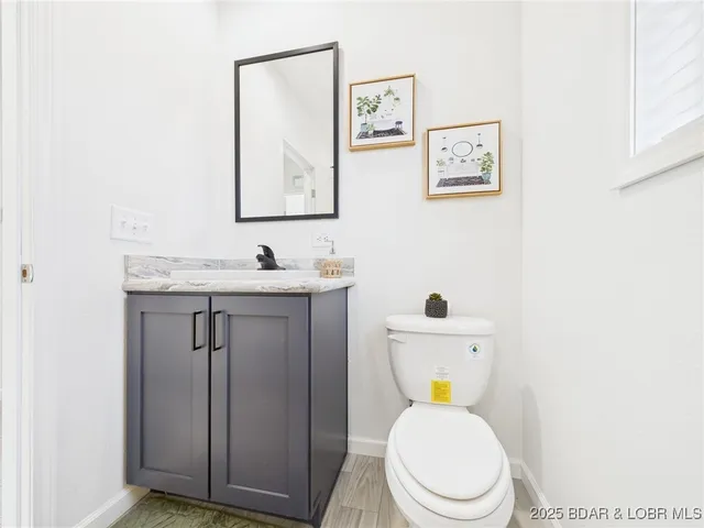 $249,500 | 100 Mayerling Drive, Laurie, MO 65037