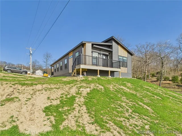 $249,500 | 100 Mayerling Drive, Laurie, MO 65037