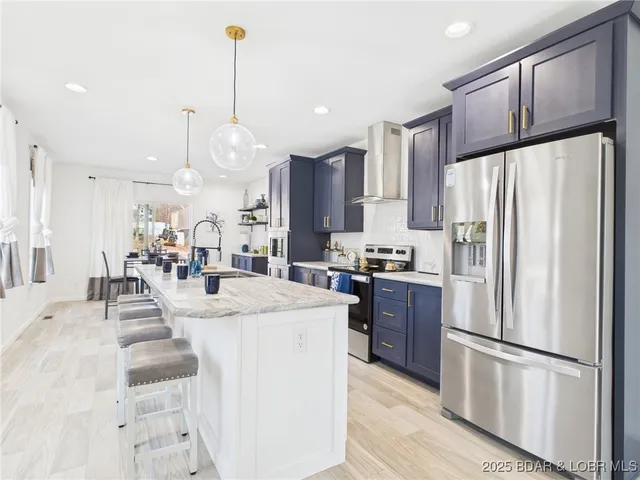 $249,500 | 100 Mayerling Drive, Laurie, MO 65037