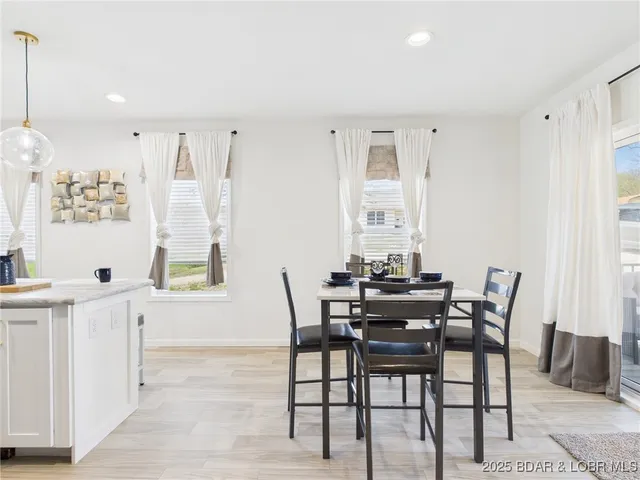 $249,500 | 100 Mayerling Drive, Laurie, MO 65037